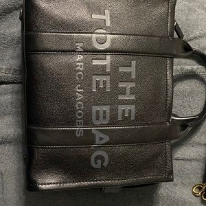 Marc Jacobs The Tote Bag in Leather Size Medium Black with extra guitar strap